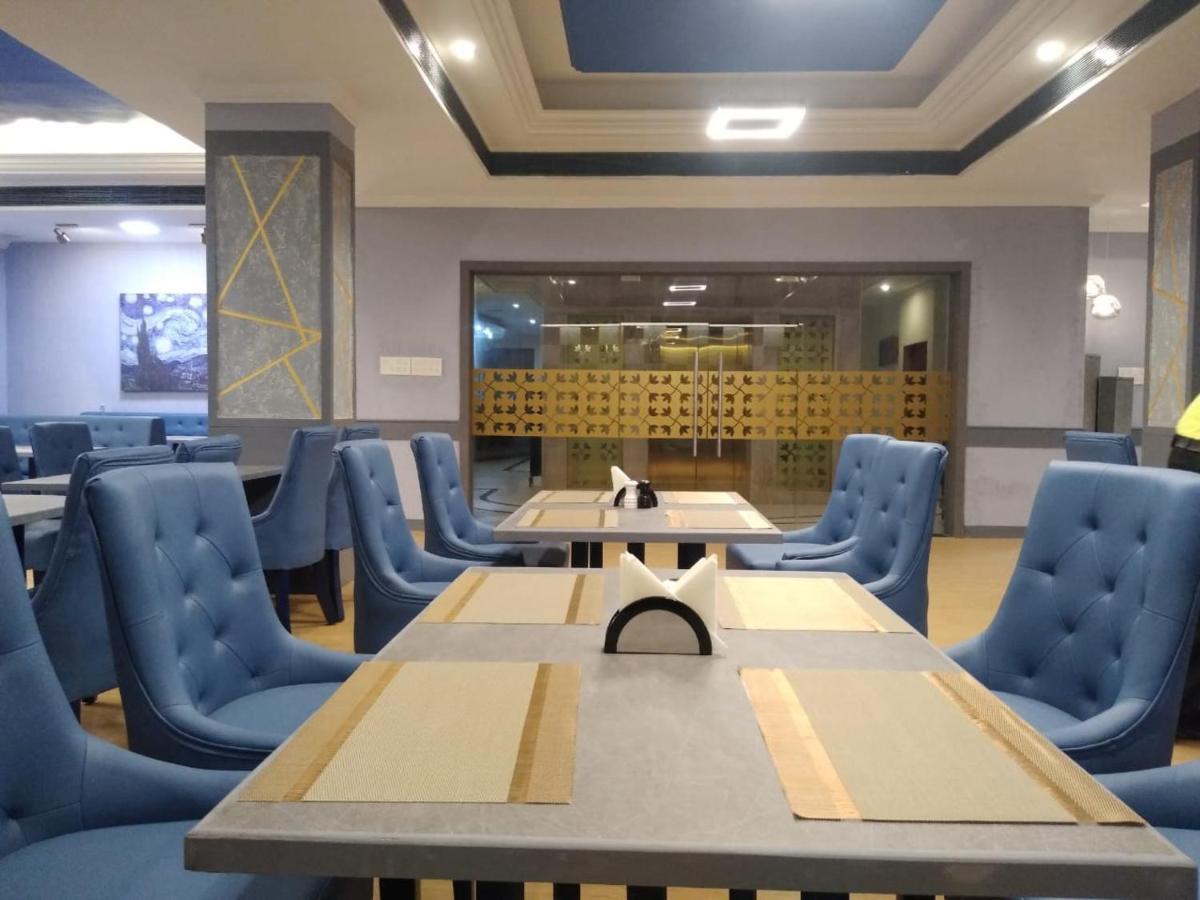 Zip By Spree Hotels Surabi International ヴェールール エクステリア 写真