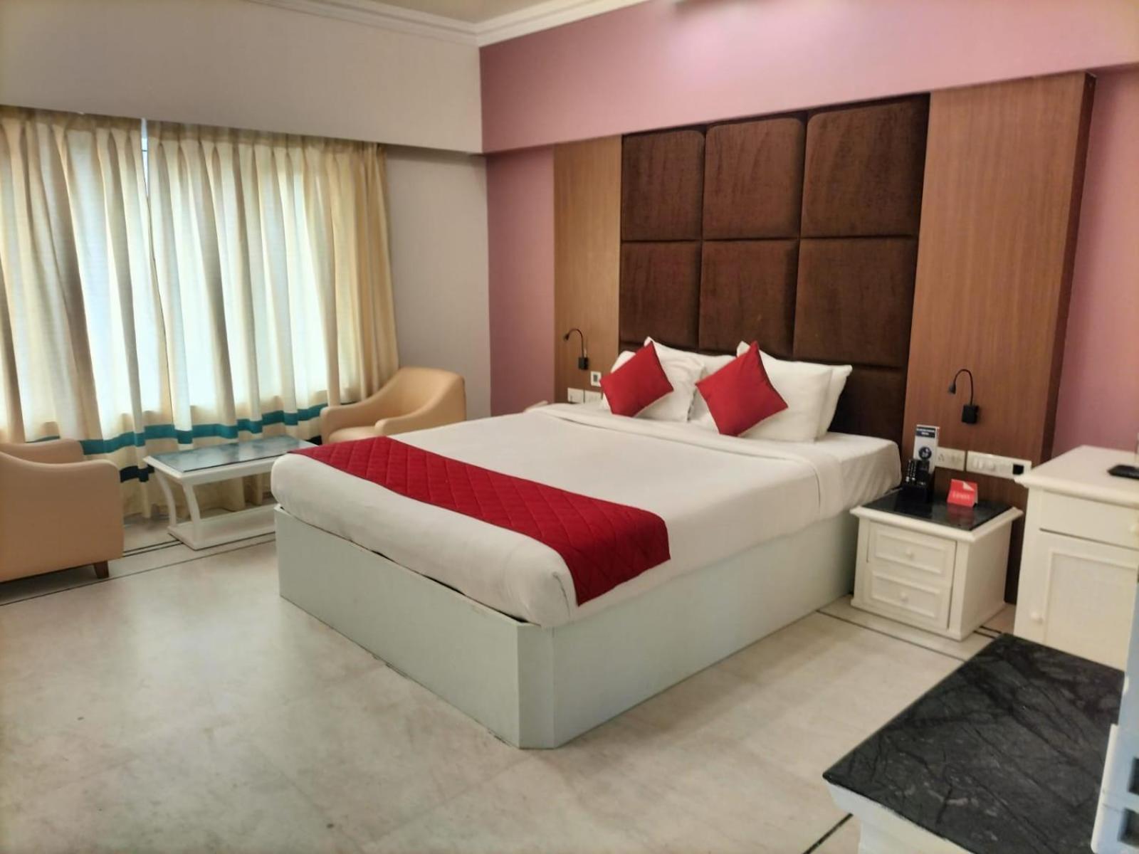 Zip By Spree Hotels Surabi International ヴェールール エクステリア 写真